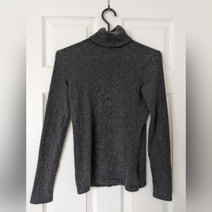 Saks fifth Avenue 100% cashmere turtleneck